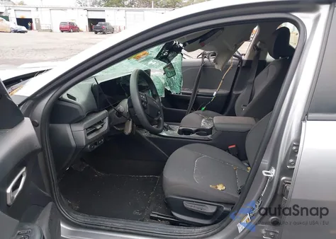 2025 Kia K4 Lxs из США, поврежденный, VIN 3KPFT4DE7SE028757